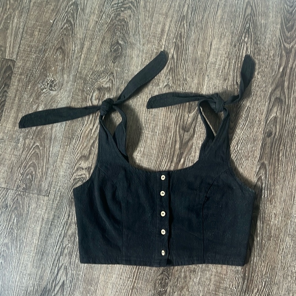 Black crop top